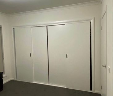 Melton South - Photo 5