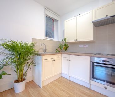Studio Flat, Aberdare Gardens, NW6 - Photo 3