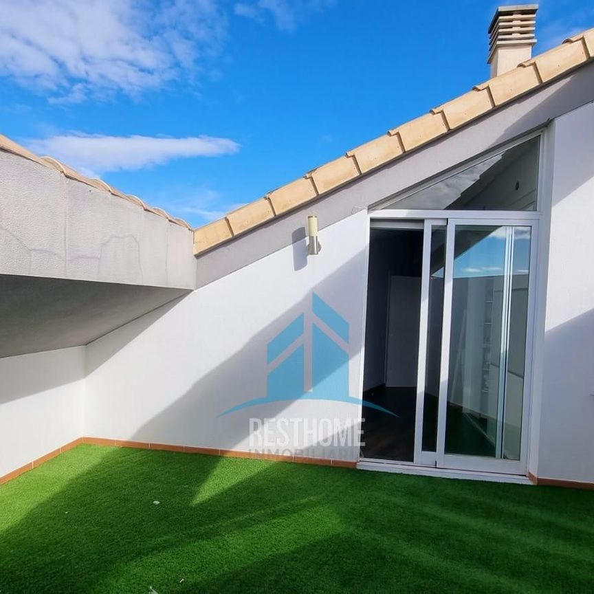 Dúplex de alquiler en Calle Càtedres de Les, Grau de Gandia - Venecia - Marenys de Rafalcaid - Photo 1