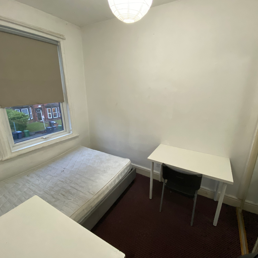 Flat 6, 32 Kelso Road, LS2 9PR, Leeds - Photo 1