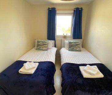 2 bedroom semi-detached house to rent - Photo 6