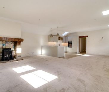 3 bedroom apartment to rent - Photo 1