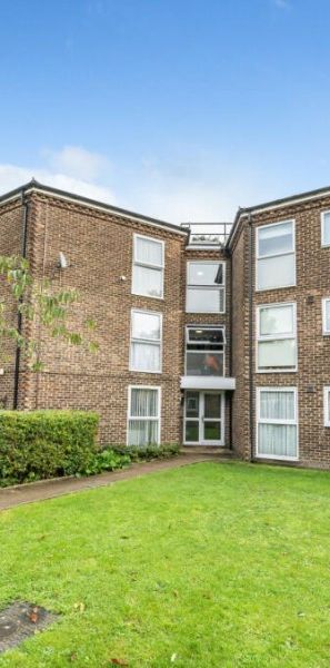 The Quinneys, Farnborough - 2 bedrooms Property for lettings - Seymours - Photo 2