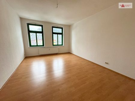 Große 5-Raum-Wohnung in ruhiger, zentrumsnaher Lage von Aue - Photo 2