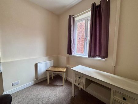 1 bedroom in a house share to rent - Photo 5