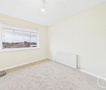 2 bedroom semi-detached bungalow to rent - Photo 3