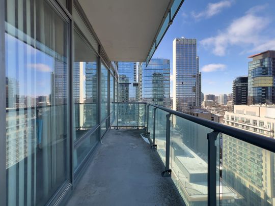 For Lease - 18 Yorkville Avenue Unit# 2008, Toronto, Ontario - Photo 1