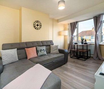 Roxeth Green Avenue, HA2 - Photo 4