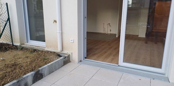 location Appartement T2 DE 47.84m² À REIMS - Photo 2