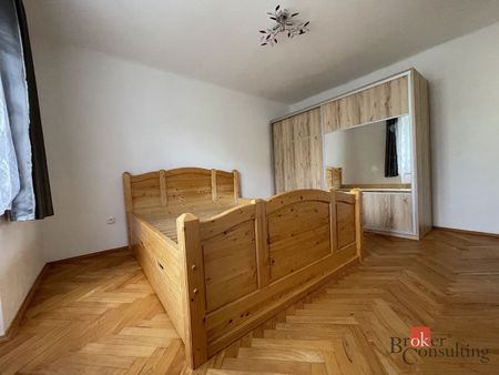 Pronájem bytu 2+1 56 m² - Fotografie 3