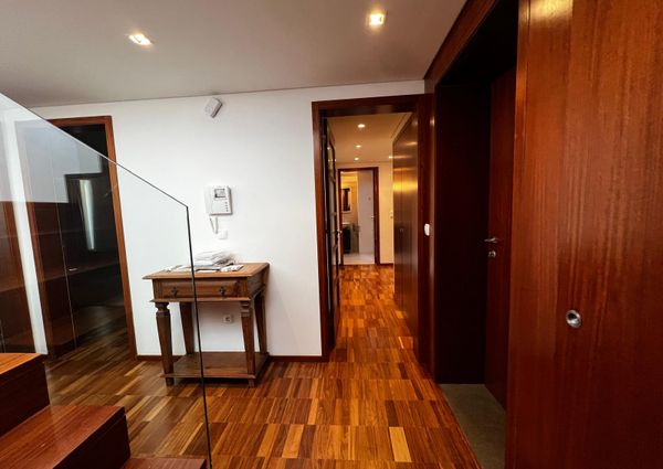 Apartamento T3 Duplex em pleno centro da cidade na Urbanização da Forca - Aveiro