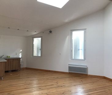 Location Appartement 3 pièces 75m² BRIGNOLES 83170 - Photo 3