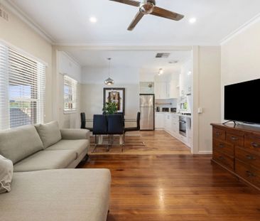 Charming Home In North Albury - Photo 3