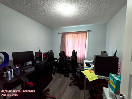 UPPER 11235 52 Street Northwest - Photo 3