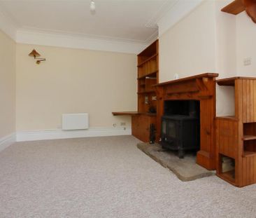 2 bedroom semi-detached house to rent - Photo 3