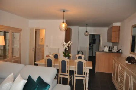 Recent appartement met 2 slaapkamers en garage. - Photo 2