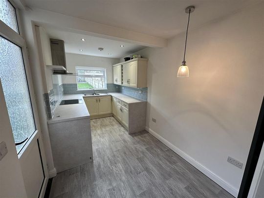 3 bedroom semi-detached house to rent - Photo 1