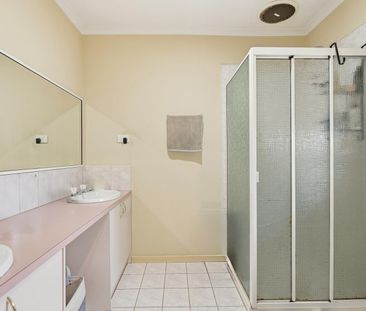 POPULAR BELLBRIDGE ESTATE! - Photo 3