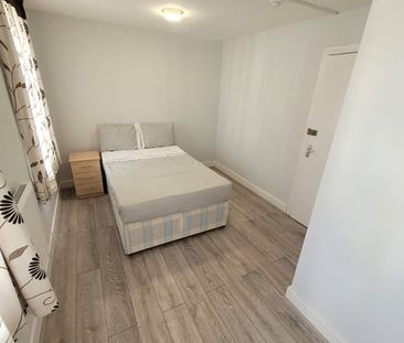 Studio Flat, Thackeray Avenue, N17 - Photo 3