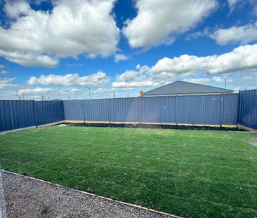 Spacious Four-Bedroom Family Home - Photo 2