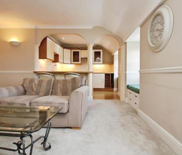 A brilliant property located within a short walk to both Clifton Vi... - Photo 1