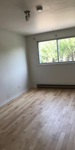 5 1/2 à louer - Photo 3