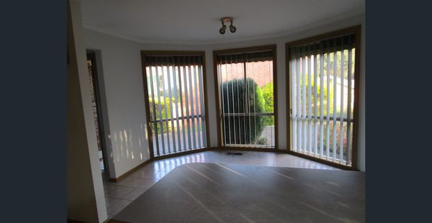 WALK TO ST JUSTINS SCHOOL - Price includes water usage - Photo 1