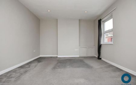 Fanstistic one bedroom maisonette with private outdoor space close to Gloucester Road! - Photo 5