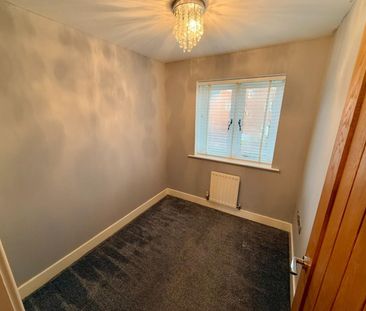 3 bedroom House To Let - Photo 3