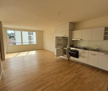 Helle 2.5 Zimmerwohnung in Burgdorf zu vermieten - Photo 3