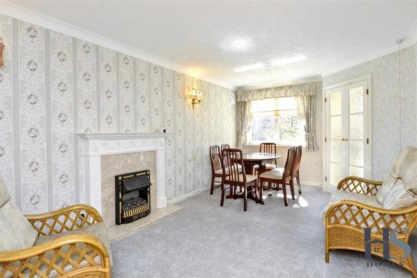 2 bedroom retirement property to rent - Photo 1