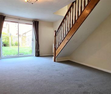 Grantham Close, Belmont - Photo 1
