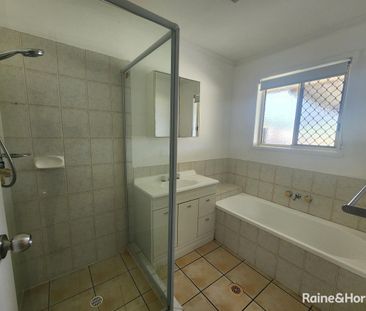 4 Bed Family Home - Photo 5