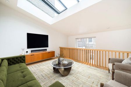 4 bedroom flat to rent - Photo 2