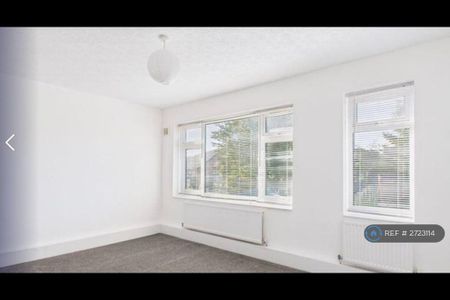 2 bedroom maisonette to rent - Photo 2