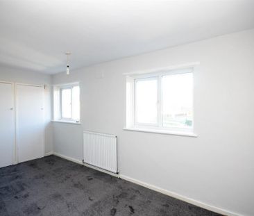 2 bedroom semi-detached house to rent - Photo 3