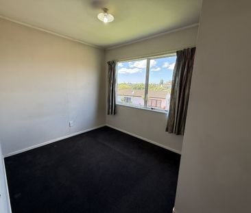 Family Home + Large Yard - Great Opportunity - Photo 3