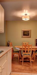 SUPERBE 4 ½ A CHARLESBOURG, SECTEUR TRANQUILLE, RÉNOVÉ - 1255$/MOIS TOUT COMPRIS ! DISPONIBLE POUR DÉCEMBRE - Photo 4