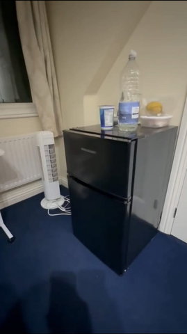 1 bedroom in a house share to rent - Photo 4