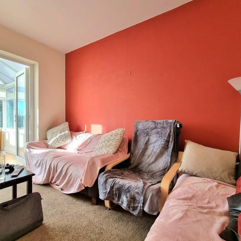 5 bedroom semi-detached house to rent - Photo 1