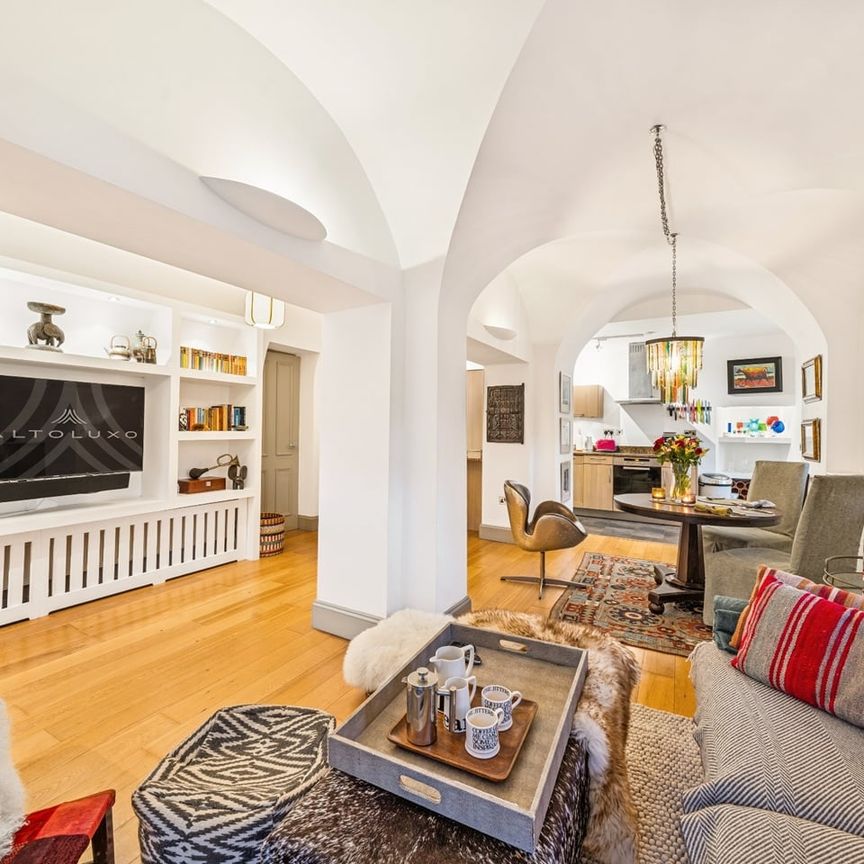 1 Bed Flat, Grove House, BS8 - Photo 1