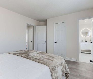 For Lease - 2221 Amberglen Court, Oakville, Ontario - Photo 6