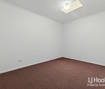 Modern Comfort and Convenience in Downtown Kallangur - Photo 4