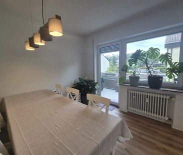 Helle 3,5-Zimmer-Wohnung mit großem Balkon, Gartenanteil und Garage... - Photo 5