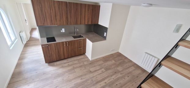 Location Appartement 3 pièces 47m² PARIS 10ème - Photo 1