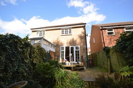 2 bedroom terraced house to rent - Photo 4