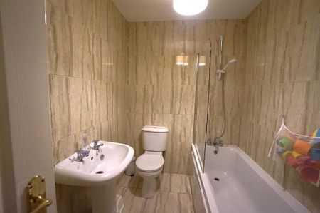 3 Village Court, Moira, BT67 0GW - Photo 4