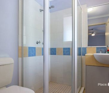 Private & Practical Living in a Convenient Mount Gravatt East Location - Photo 6