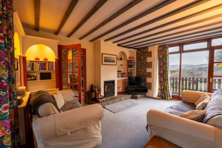 3 bedroom semi-detached house to rent - Photo 4