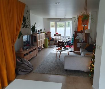 1 verdiep (met badkamer) + gemeenschappelijke delen - Photo 5